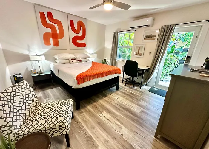 The Agustin Guesthouse - Men Only Clothing Optional